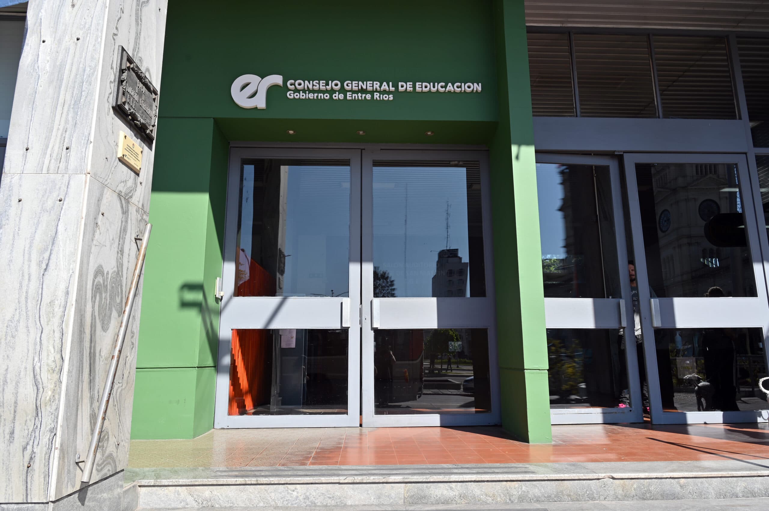 Se consolida la tendencia de presencialidad en las aulas de la provincia - Cadena Entrerriana 96.5MHz LRS 798 - imagen de origen