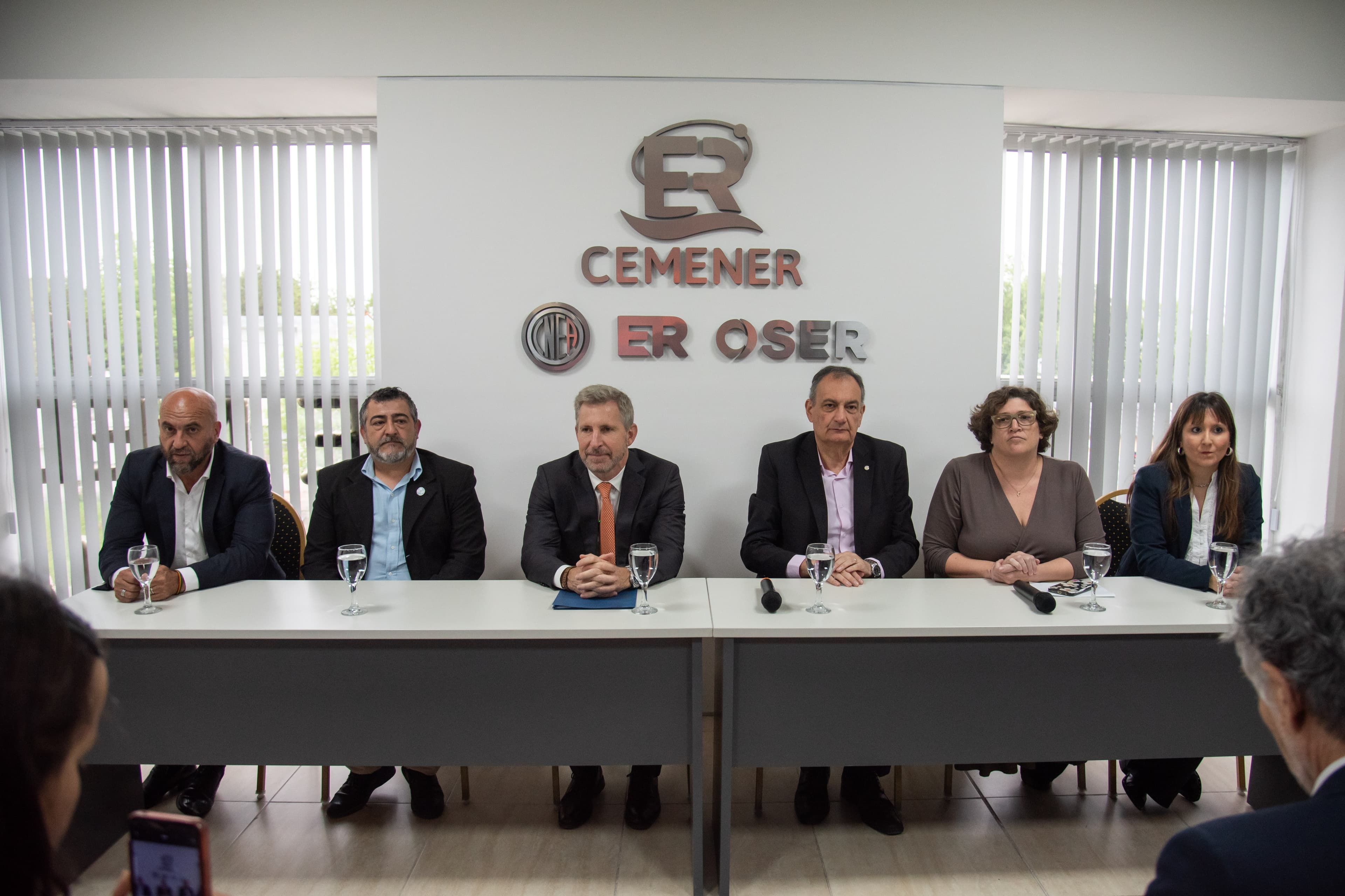 El gobernador participó del acto por los 10 años del Cemener - imagen del Gobierno de Entre Rios