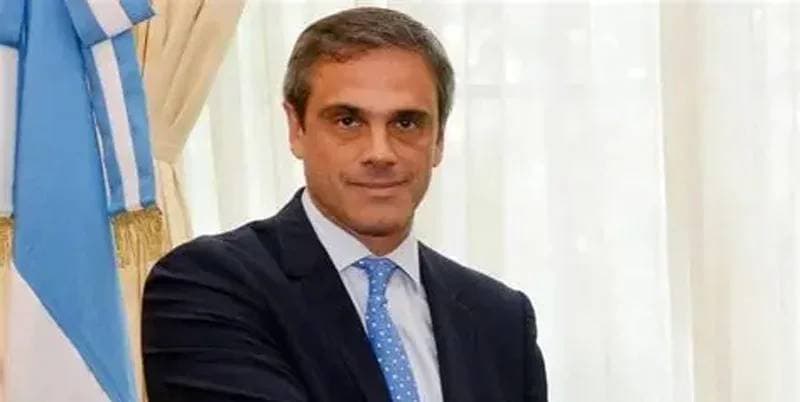 Michel busca involucrar a la Bolsa de Cereales en el debate por los biocombustibles - imagen de origen