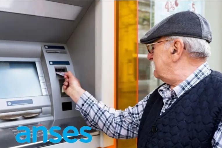 Confirmaron el bono para jubilados en octubre: quiénes cobrarán hasta $70.000 - imagen de origen