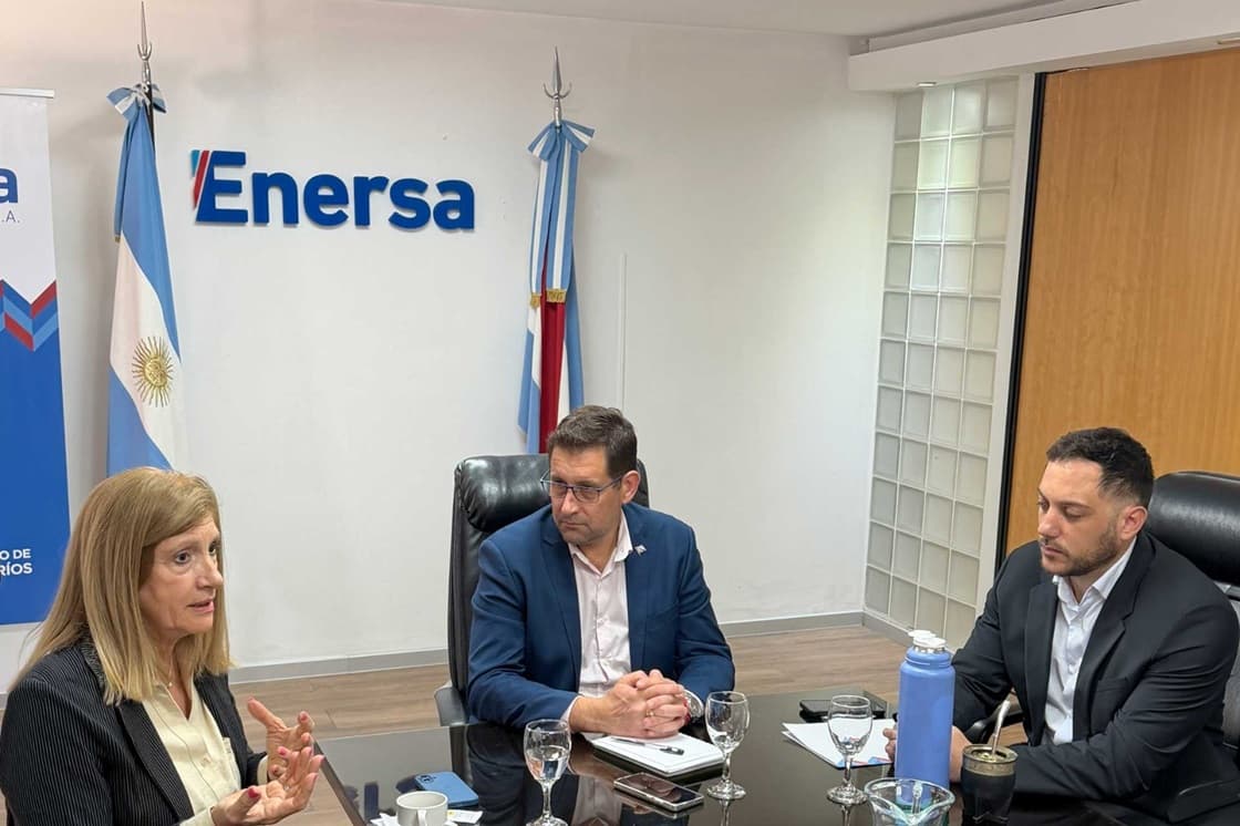 Coordinan los proyectos de iluminación de la nueva Circunvalación y el Parque Solar Fotovoltaico en Paraná - Dos Florines - imagen de origen