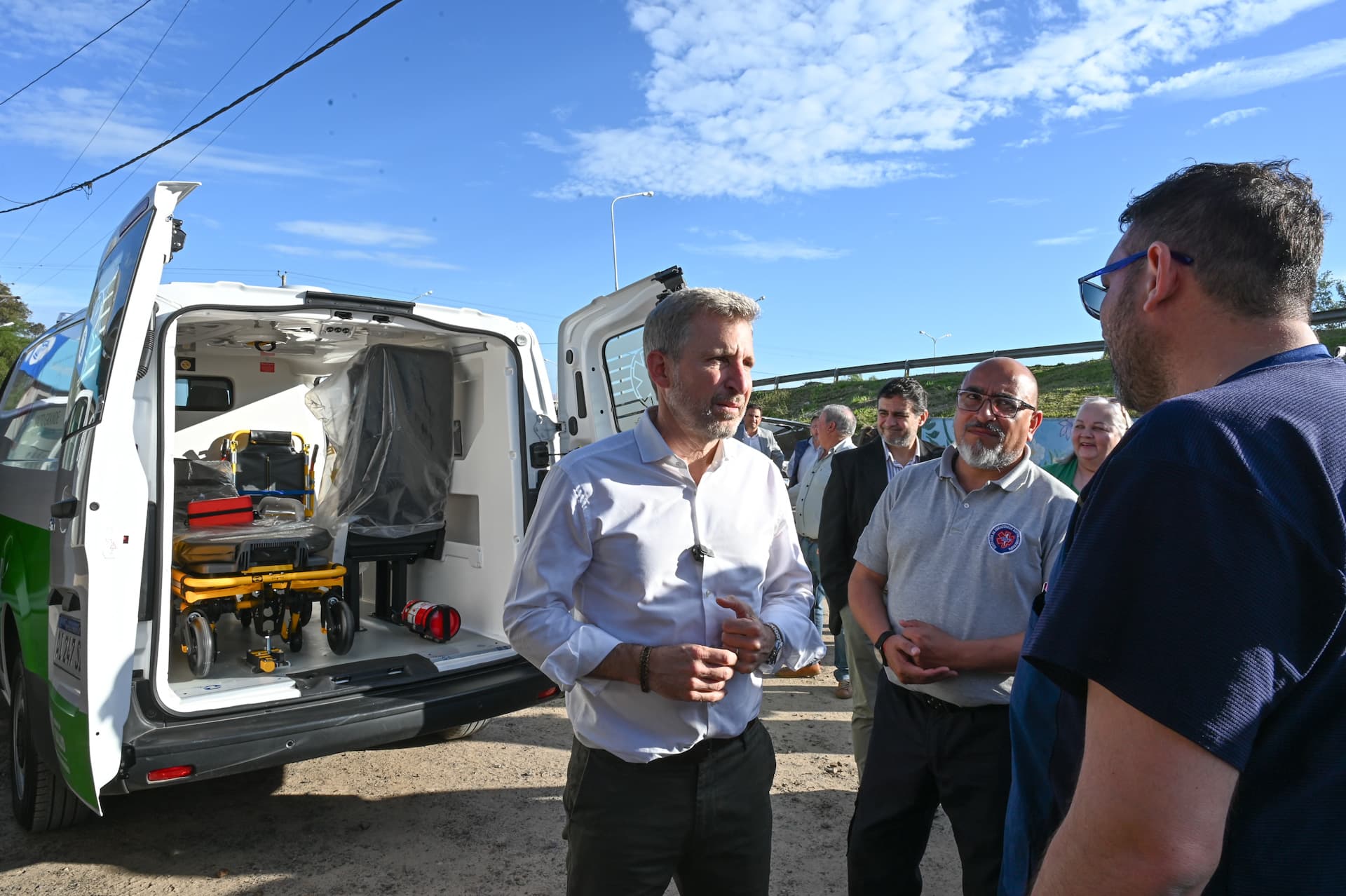 En Ceibas, Frigerio entregó una ambulancia y recorrió obras que se ejecutan en una escuela - imagen del Gobierno de Entre Rios
