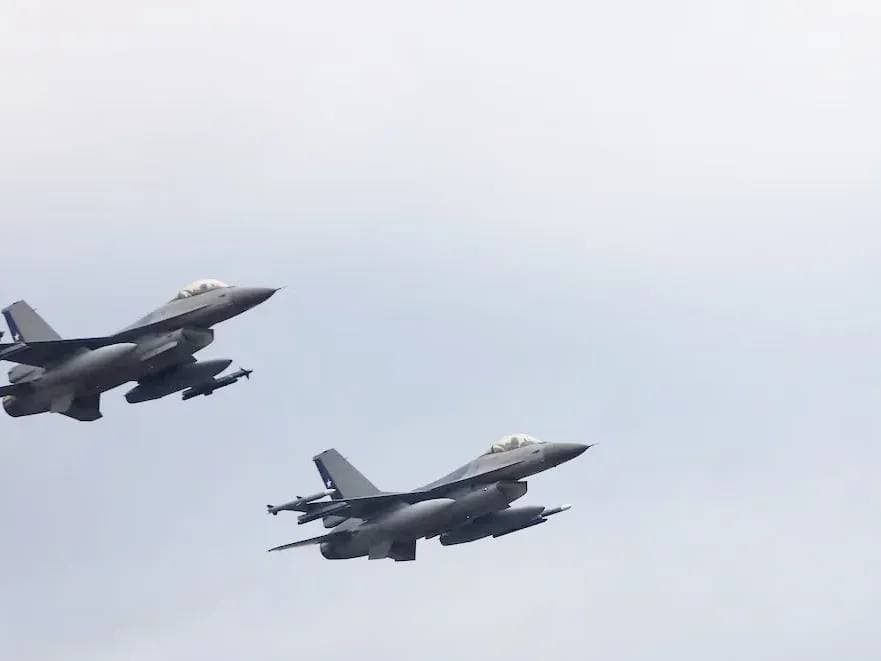 Seis F-16 llegan a la Argentina con escala en España y Brasil, desde Dinamarca hasta Río Cuarto - imagen de origen