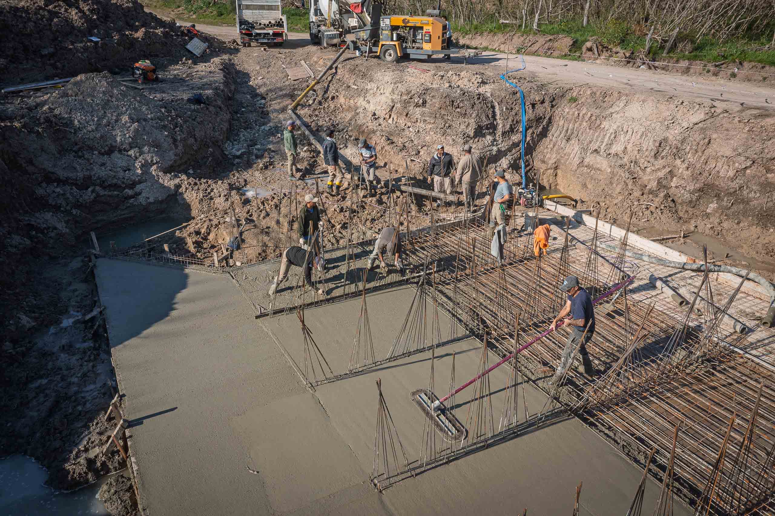 Continúa la construcción de calzadas sumergibles en el departamento Nogoyá - imagen del Gobierno de Entre Rios