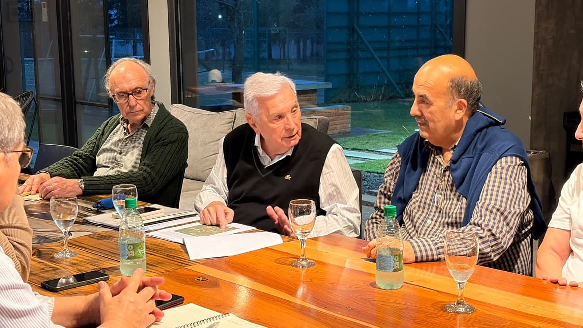 “Sin pavimento no hay desarrollo”: Entre Ríos 2050 insiste en promover nuevas obras viales y sugiere reducir su costo fiscal - Dos Florines - imagen de origen