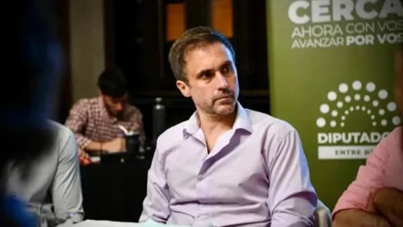 El diputado Rossi denunció una campaña en redes y recibió el apoyo de funcionarios - imagen de origen