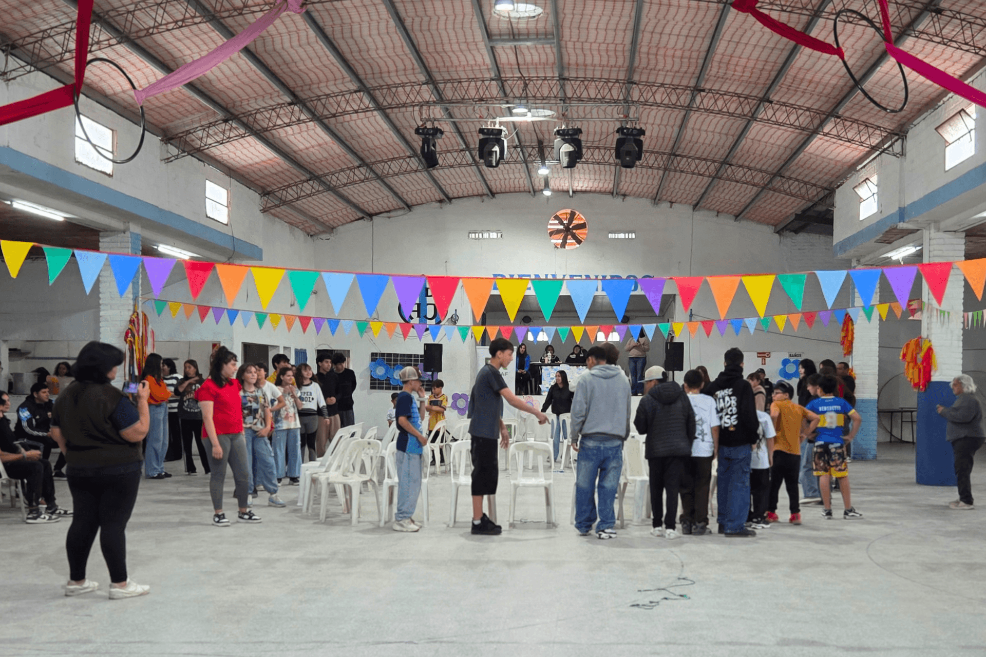 Adolescentes celebraron la primavera con propuestas recreativas y artísticas en Paraná - imagen del Gobierno de Entre Rios