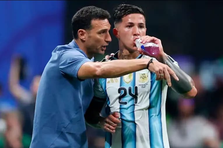 Enzo Fernández habló de la despedida de Messi y pidió que renueve Scaloni - imagen de origen