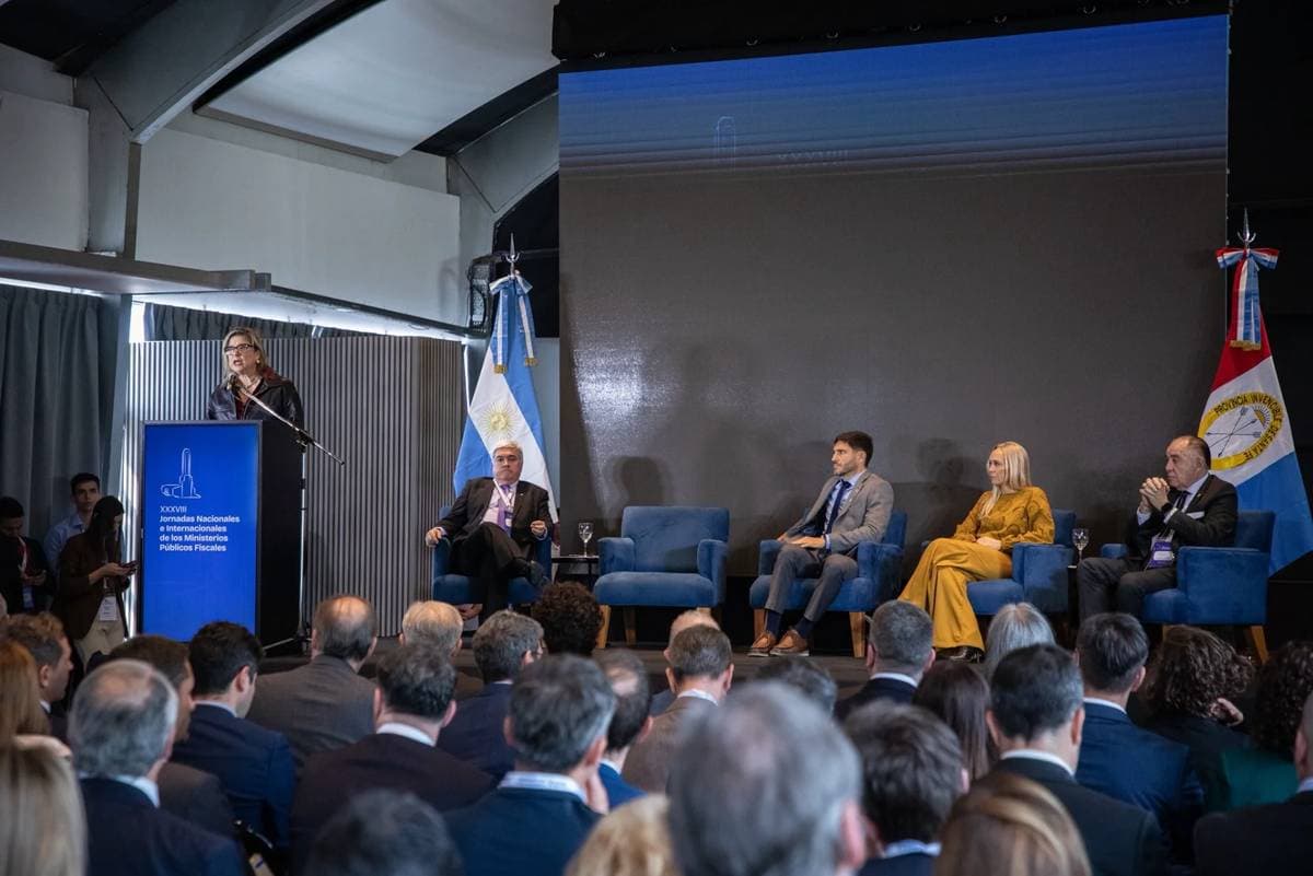 Fiscales de Concordia participan de jornadas nacionales e internacionales - imagen de origen